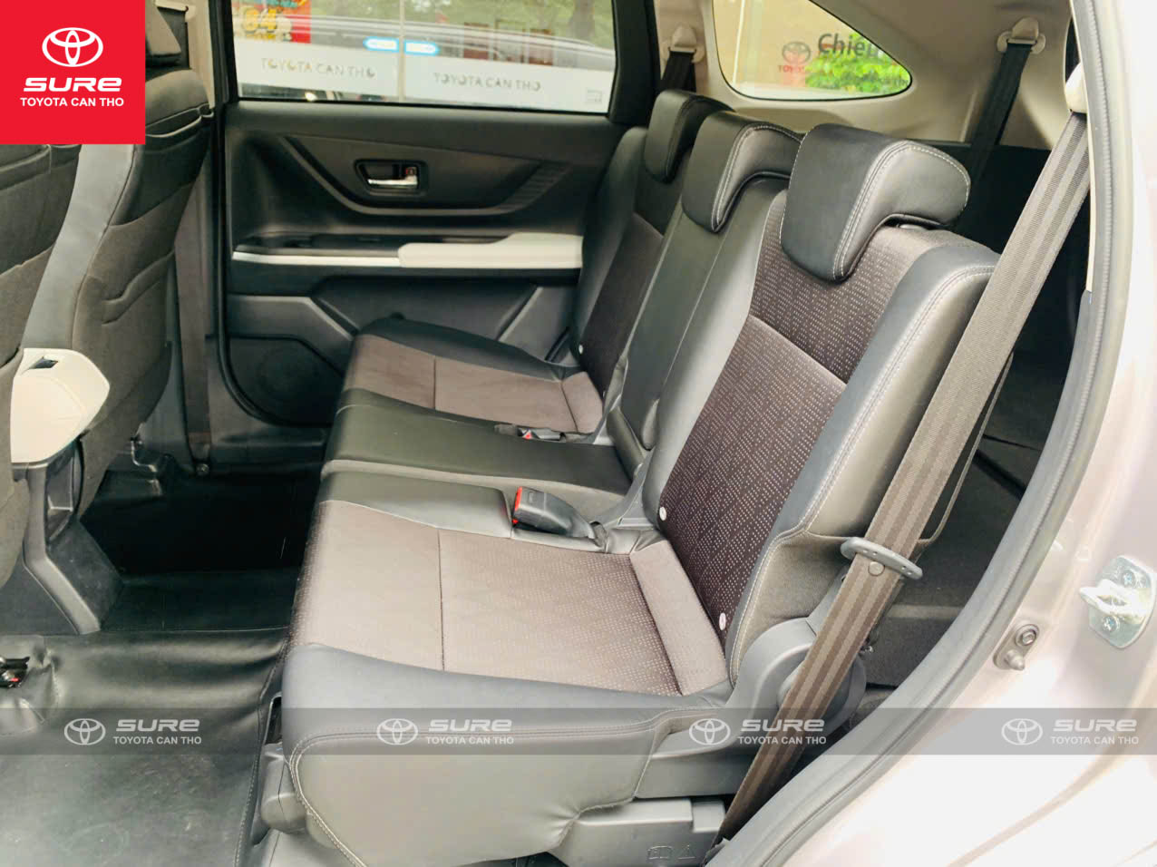 z7162807620100_e04cb3de0f072943d8985dcb12573197