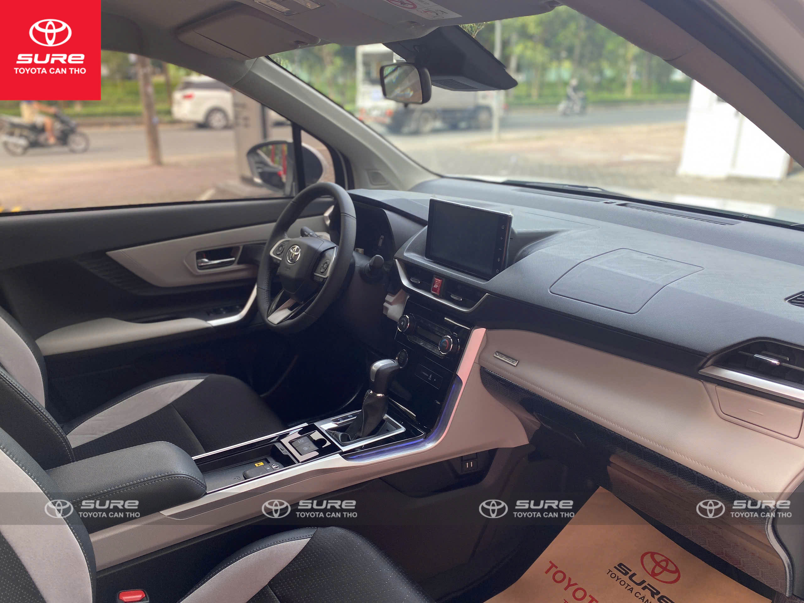 z7228875020572_e3df752cbd244ed8fce821072e47fb43