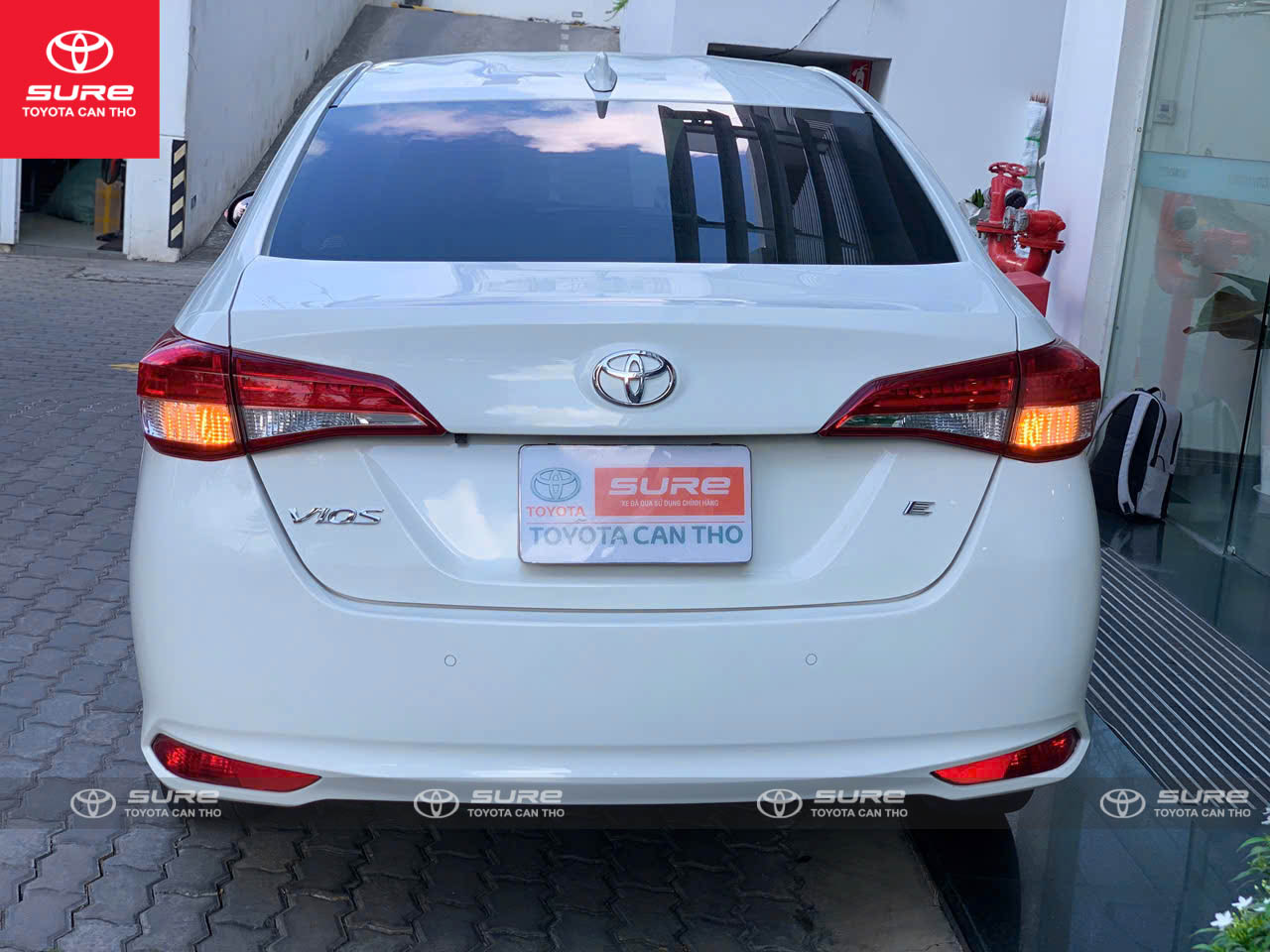 z7689488844015_451f8e7b39603de989220c9e918a3562